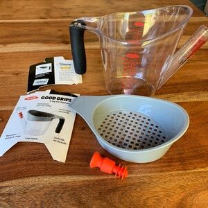 OXO Good Grips Measuring Jug & Gravy Separator,  1000ml or 4 cups. New open